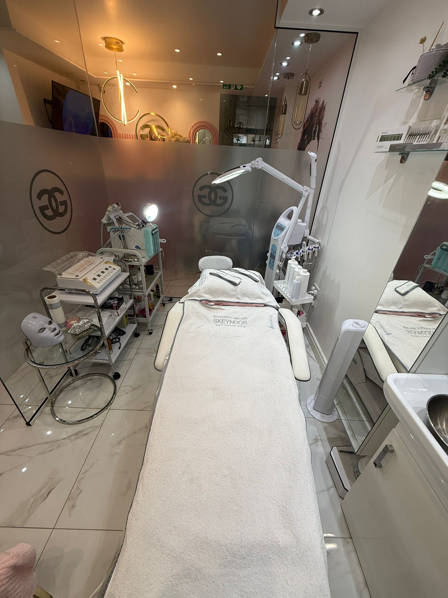 Customer-focused and welcoming environment